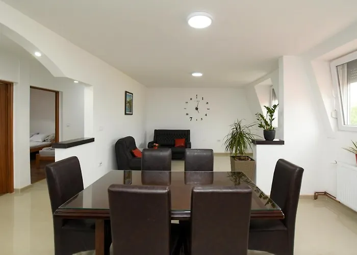 아파트 Pakalovic *